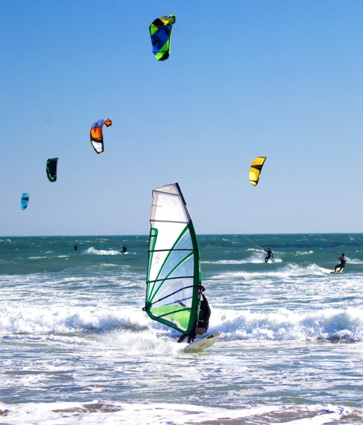 windsurfing